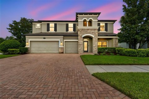 House in Lutz, Florida 5 bedrooms, 394.56 sq.m. № 2267393 - photo 2