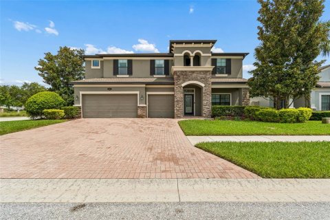 House in Lutz, Florida 5 bedrooms, 394.56 sq.m. № 2267393