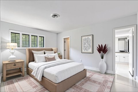 House in North Miami Beach, Florida 3 bedrooms, 179.3 sq.m. № 1977357 - photo 12