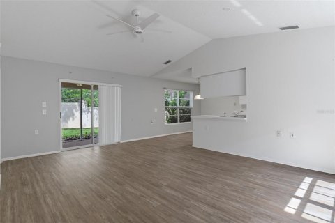 Casa en venta en Spring Hill, Florida, 2 dormitorios, 101.17 m2 № 2113634 - foto 8