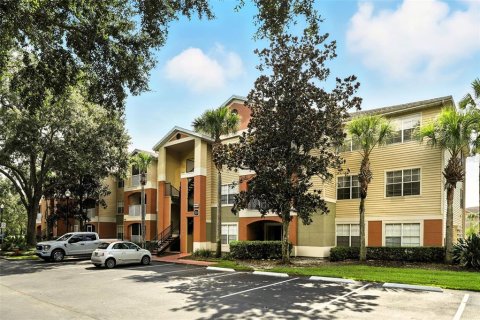 Condominio en venta en Oviedo, Florida, 2 dormitorios, 90.58 m2 № 1910258 - foto 1