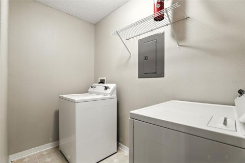 Condominio en venta en Oviedo, Florida, 2 dormitorios, 90.58 m2 № 1910258 - foto 23