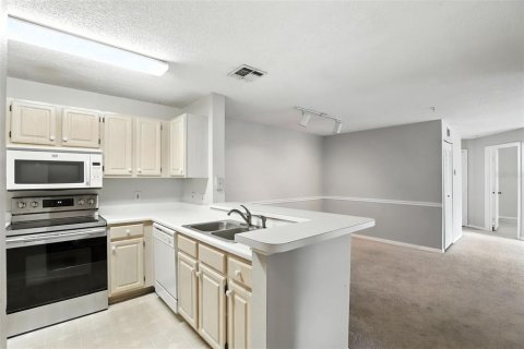 Condominio en venta en Oviedo, Florida, 2 dormitorios, 90.58 m2 № 1910258 - foto 6