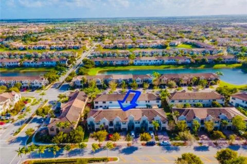 Townhouse in Homestead, Florida 4 bedrooms, 161.28 sq.m. № 2031904 - photo 6