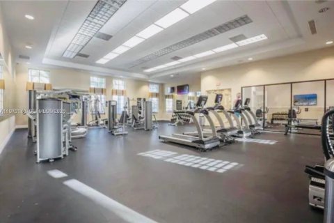 Townhouse in Homestead, Florida 4 bedrooms, 161.28 sq.m. № 2031904 - photo 9