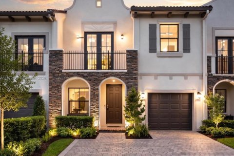 Townhouse in Homestead, Florida 4 bedrooms, 161.28 sq.m. № 2031904