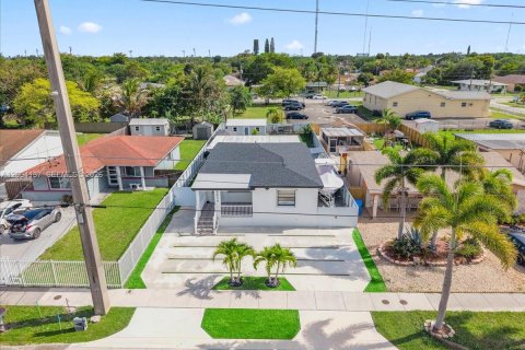 House in West Park, Florida 3 bedrooms, 125.88 sq.m. № 2068551