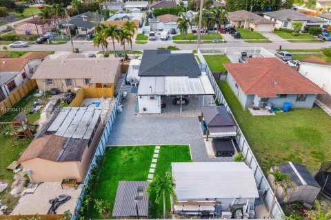 House in West Park, Florida 3 bedrooms, 125.88 sq.m. № 2068551 - photo 22