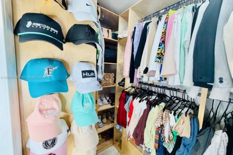 House in West Park, Florida 3 bedrooms, 125.88 sq.m. № 2068551 - photo 8