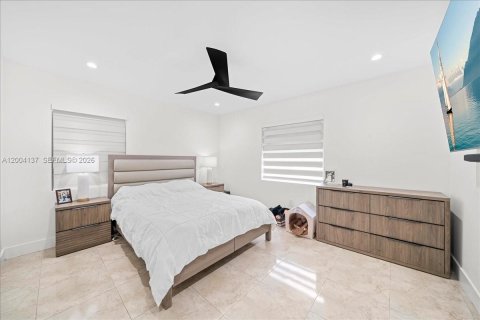 House in West Park, Florida 3 bedrooms, 125.88 sq.m. № 2068551 - photo 6