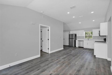 House in Ocala, Florida 3 bedrooms, 93.92 sq.m. № 1817752 - photo 6