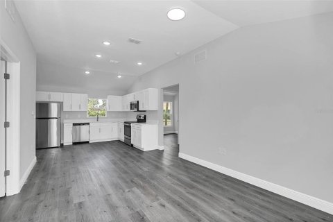House in Ocala, Florida 3 bedrooms, 93.92 sq.m. № 1817752 - photo 3