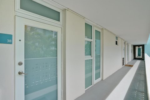Купить кондоминиум в Майами-Бич, Флорида 3 комнаты, 67.17м2, № 2146885 - фото 30