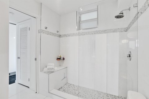 Купить кондоминиум в Майами-Бич, Флорида 3 комнаты, 67.17м2, № 2146885 - фото 21