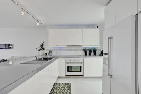 Купить кондоминиум в Майами-Бич, Флорида 3 комнаты, 67.17м2, № 2146885 - фото 6