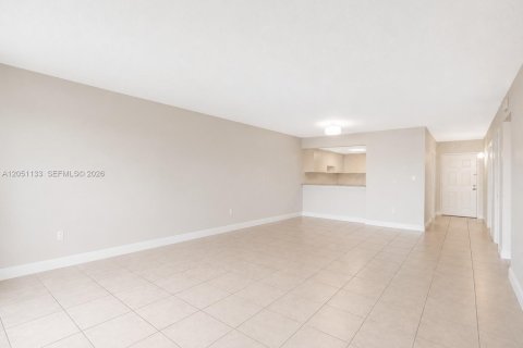 Купить кондоминиум в Хайалиа, Флорида 2 спальни, 96.15м2, № 2172975 - фото 2