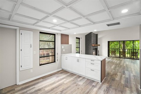 House in Clearwater, Florida 3 bedrooms, 196.49 sq.m. № 2157625 - photo 17