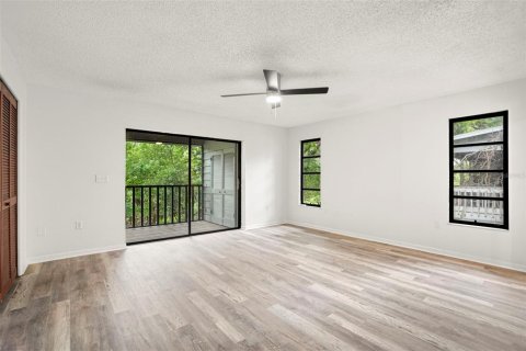 House in Clearwater, Florida 3 bedrooms, 196.49 sq.m. № 2157625 - photo 19