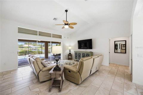 Villa ou maison à vendre à Port Charlotte, Floride: 3 chambres, 170.85 m2 № 2329636 - photo 12