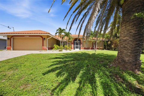 Villa ou maison à vendre à Port Charlotte, Floride: 3 chambres, 170.85 m2 № 2329636 - photo 10