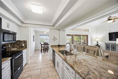 Villa ou maison à vendre à Port Charlotte, Floride: 3 chambres, 170.85 m2 № 2329636 - photo 4