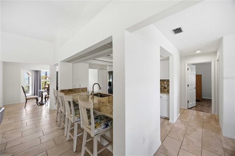 Villa ou maison à vendre à Port Charlotte, Floride: 3 chambres, 170.85 m2 № 2329636 - photo 16