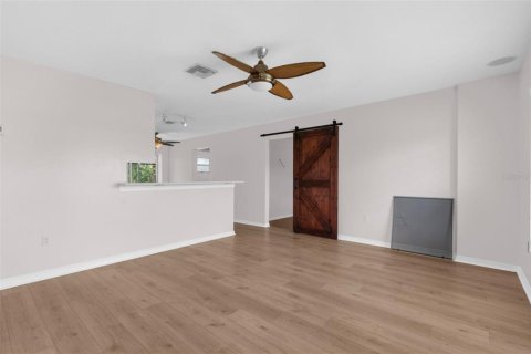 House in North Port, Florida 3 bedrooms, 131.18 sq.m. № 1876645 - photo 3