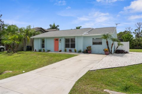 House in North Port, Florida 3 bedrooms, 131.18 sq.m. № 1876645 - photo 17