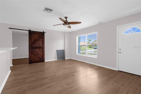 House in North Port, Florida 3 bedrooms, 131.18 sq.m. № 1876645 - photo 4