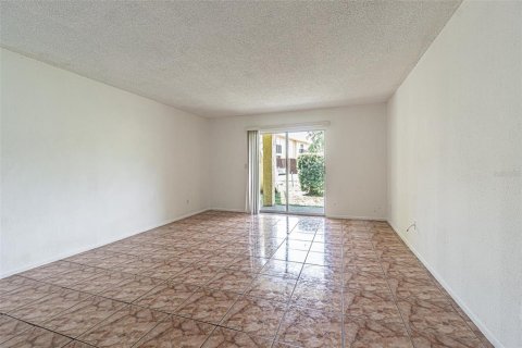 Copropriété à vendre à Tampa, Floride: 2 chambres, 105.72 m2 № 2211342 - photo 10