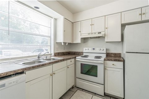 Copropriété à vendre à Tampa, Floride: 2 chambres, 105.72 m2 № 2211342 - photo 6