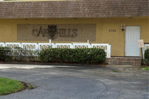 Снять в аренду кондоминиум в Дания-Бич, Флорида 2 спальни, 98.48м2, № 1943685 - фото 24