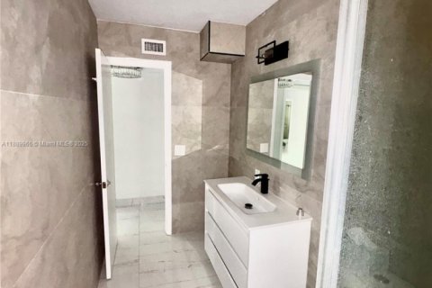 Снять в аренду кондоминиум в Дания-Бич, Флорида 2 спальни, 98.48м2, № 1943685 - фото 14