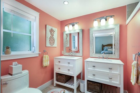 House in Holmes Beach, Florida 3 bedrooms, 136.57 sq.m. № 1718295 - photo 17