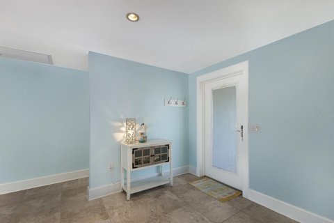 House in Holmes Beach, Florida 3 bedrooms, 136.57 sq.m. № 1718295 - photo 5