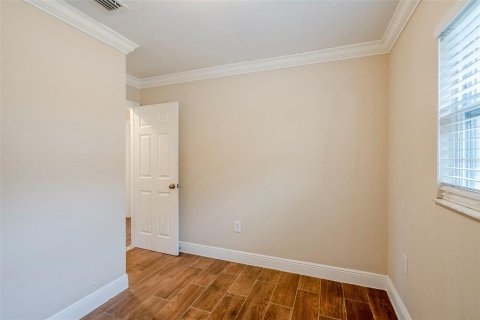 House in Leesburg, Florida 4 bedrooms, 120.4 sq.m. № 1762063 - photo 13