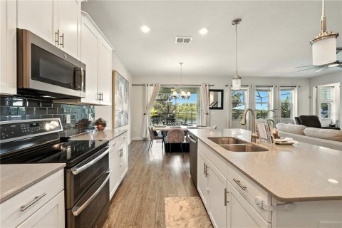 Casa en venta en Orlando, Florida, 5 dormitorios, 312.06 m2 № 1903609 - foto 21