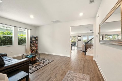 Casa en venta en Orlando, Florida, 5 dormitorios, 312.06 m2 № 1903609 - foto 8