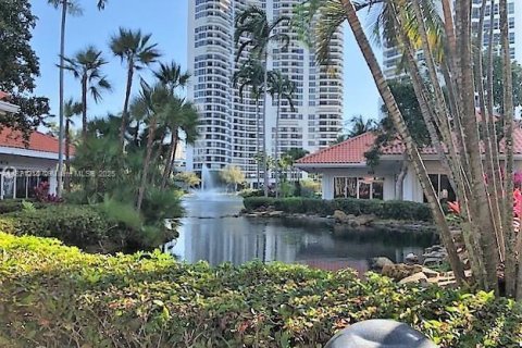 Copropriété à vendre à Aventura, Floride: 2 chambres, 109.72 m2 № 1783806 - photo 18