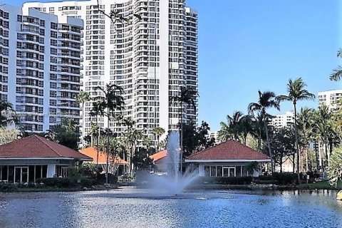 Copropriété à vendre à Aventura, Floride: 2 chambres, 109.72 m2 № 1783806 - photo 19