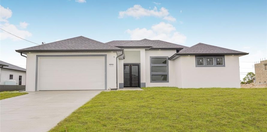 House in Cape Coral, Florida 3 bedrooms, 177.72 sq.m. № 1912092