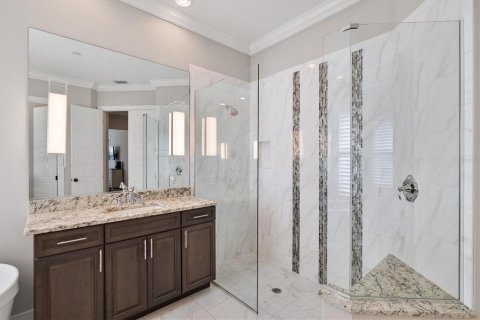 House in Bradenton, Florida 4 bedrooms, 420.66 sq.m. № 1734887 - photo 22