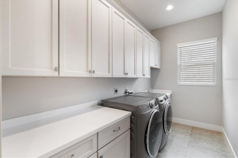 House in Bradenton, Florida 4 bedrooms, 420.66 sq.m. № 1734887 - photo 29