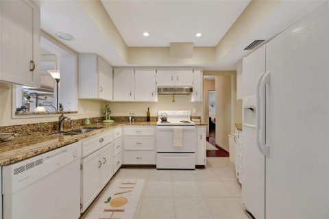 House in Bradenton, Florida 2 bedrooms, 124.58 sq.m. № 2101131 - photo 4