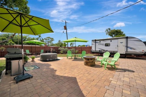 House in Bradenton, Florida 2 bedrooms, 124.58 sq.m. № 2101131 - photo 21