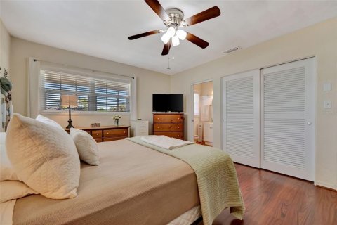 House in Bradenton, Florida 2 bedrooms, 124.58 sq.m. № 2101131 - photo 12