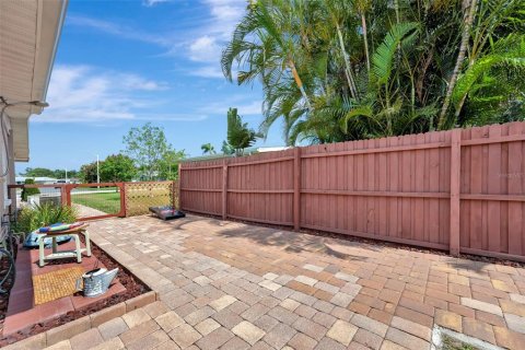 House in Bradenton, Florida 2 bedrooms, 124.58 sq.m. № 2101131 - photo 27
