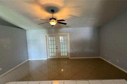 Villa ou maison à louer à Orlando, Floride: 3 chambres, 196.58 m2 № 2388591 - photo 6