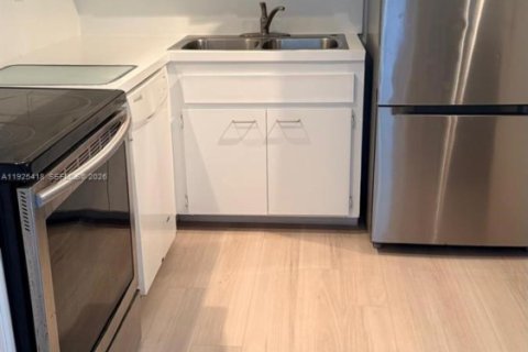 Copropriété à louer à Miami, Floride: 2 chambres, 122.63 m2 № 1995730 - photo 12