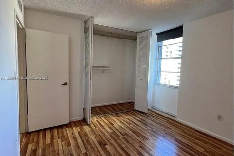 Copropriété à louer à Miami, Floride: 2 chambres, 122.63 m2 № 1995730 - photo 6